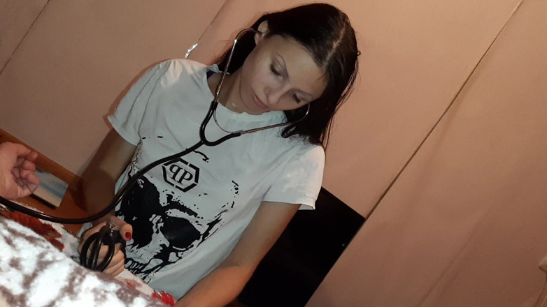 Lesbian-illusion: Мій тиск знизився, і моя дівчина підняла тиск з кунілінгусом - лесбіянка-ілюзія