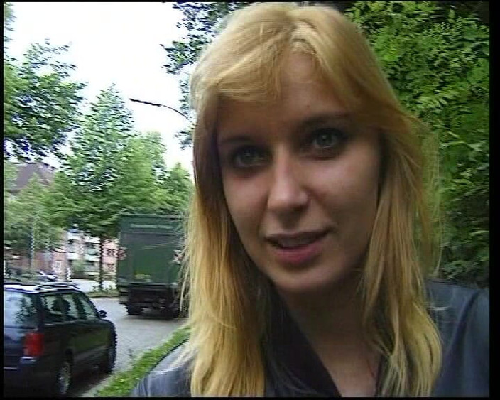Under German Roofs: Tyska slampor vill ha kuk i sin fitta att njuta...