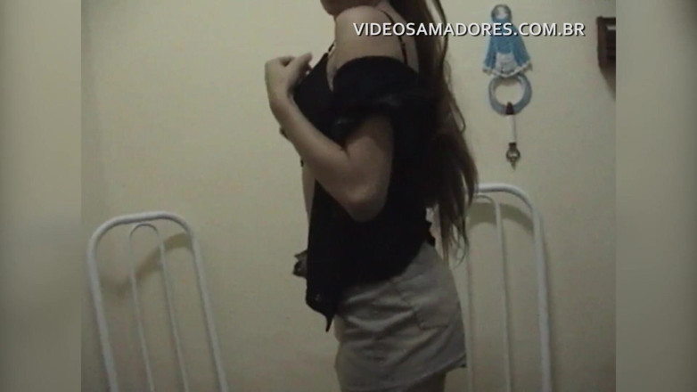 Amateurs videos: Servitoarea începe să se fută zilnic cu șeful