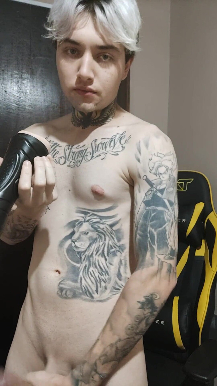 Daniel Tatuado E Safado: Banyak susu.
