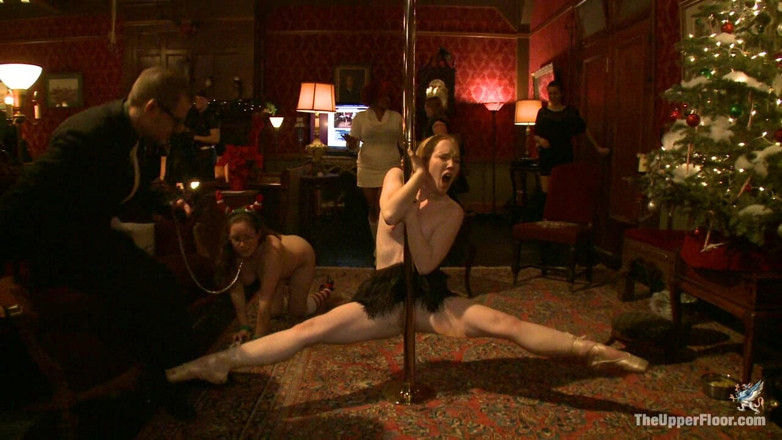 The Upper Floor by Kink: Bữa tiệc xxxmas