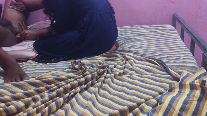 VillageBlackfairy: Mătușă vecină tamilă se fute cu fiul proprietarului casei