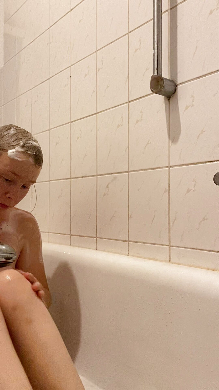 SweetLucy96: Caméra sous la douche