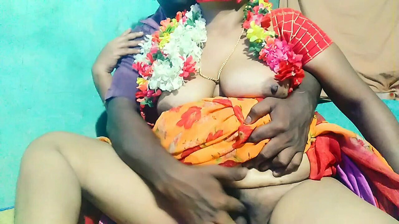 Priyanka314: Incredibile pressatura delle tette della zia tamil