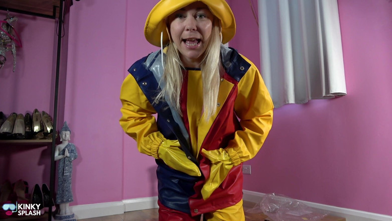 UKCuteGirl Lucy Lauren: Farmerrain Pvc rainwear bunda rozbalení a celý fetiš Zdobit