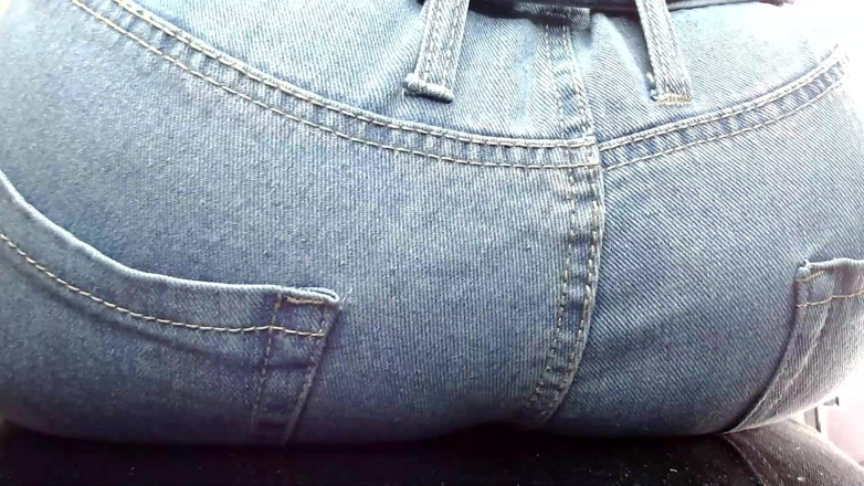 Maeling: Winzige nachbarin mit trampelt in Jeans und erstickten Unwissenden arsch