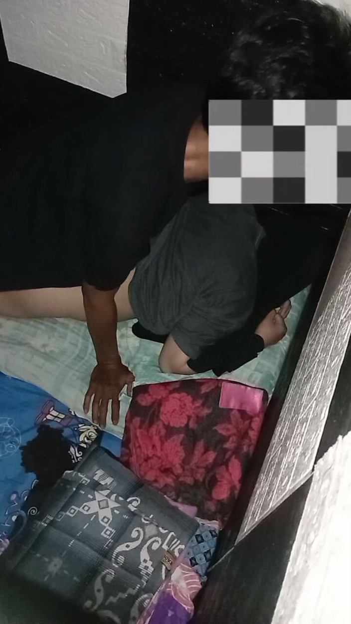 Famly sex: De kont van een Hijab Aziatische vrouw schreeuwt en geniet...