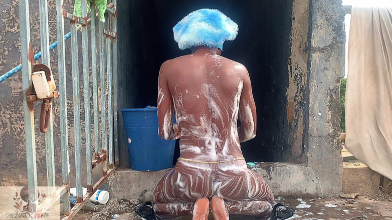 Naturelle Chocolat: Bain De Style Village Torride, J’adore Sentir La Brise Souffler...