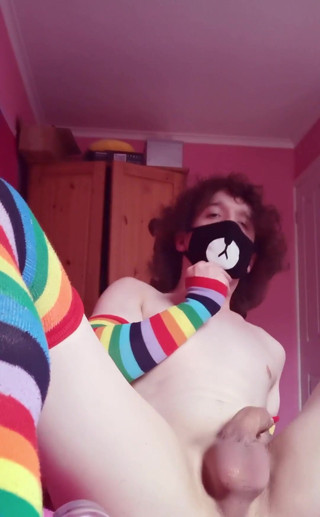 Rainbow Femboy: Video mới về cách sử dụng dương vật giả kết...