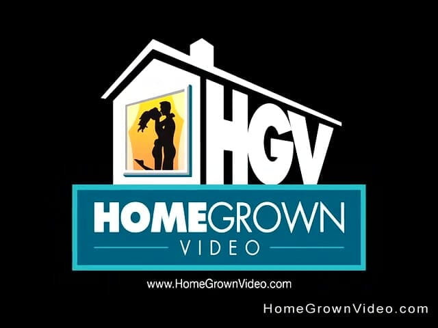 Homegrown Video: Dziarski blondynka ubiega się o nową pozycję