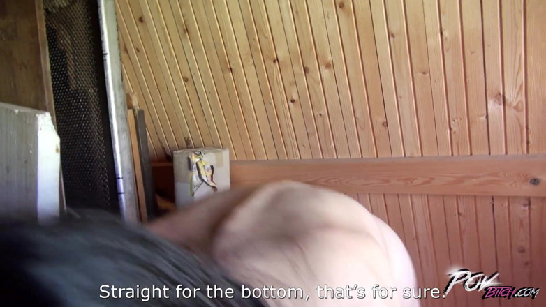 POV Bitch: Vysoká brunetka ukazuje své sexuální dovednosti v zahradním domku