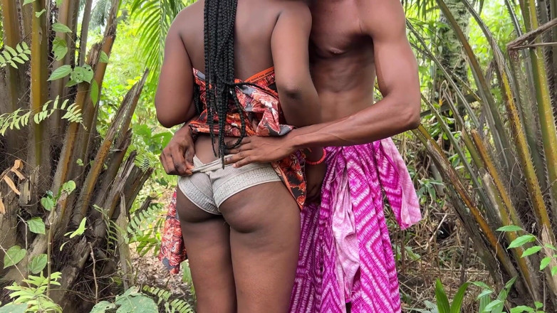 XQuillix: Sexe en couple dans la nature