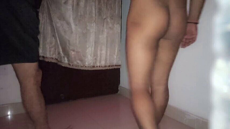 Desi__Panda: Người đồng tính Ấn Độ đụ mạnh bạo