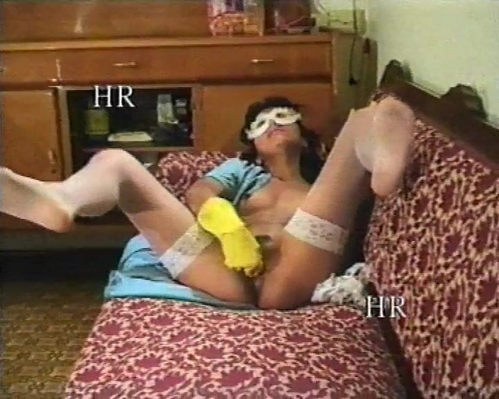 Hans Rolly: Des femmes baisent passionnément dans un orge privé 06