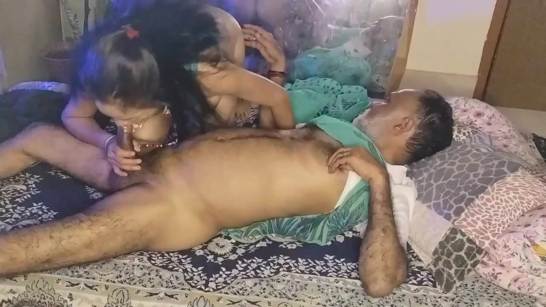 Anar Kali: 继父操她的继女硬核性爱小阴户舔出胸部乳头