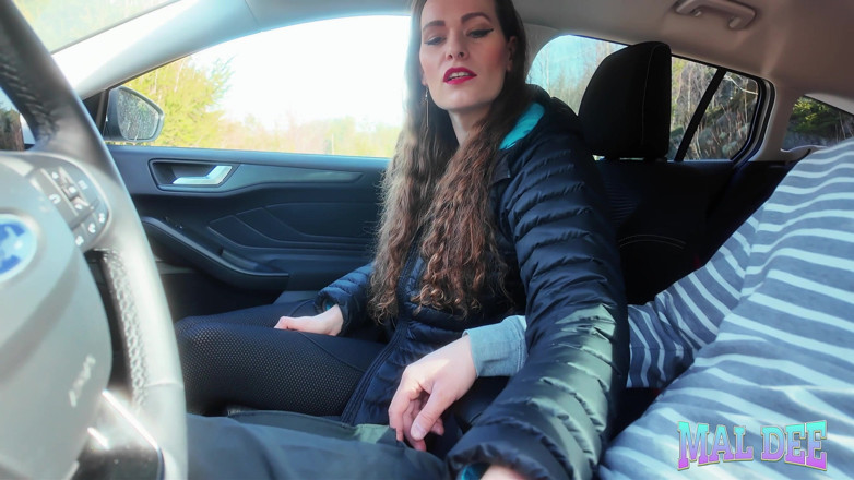 Malaya_Darcie: Giro in Taxi Inaspettato - C'è Un Buco Nei Suoi Pantaloni