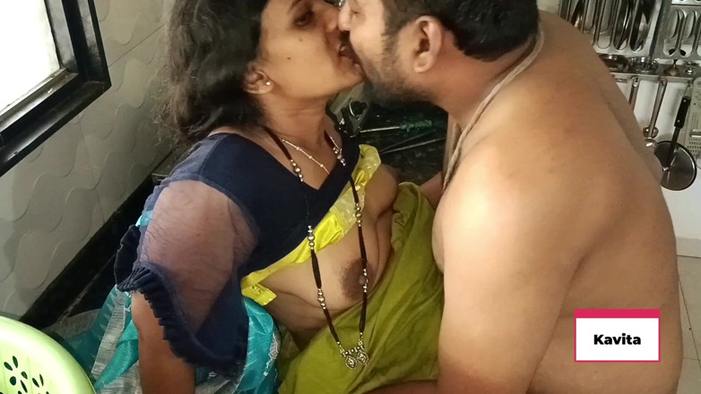 Kavita _zawazawi: Tatya si pembantu india lagi asik jilat memek, jilat pantat...