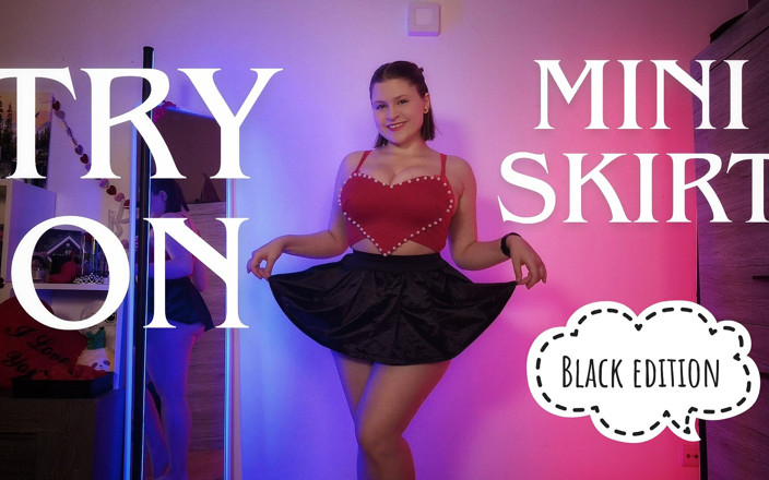 Tina Angel: Przymierzając 3 czarne mini spódnice - satynowe, uczennice i koronki