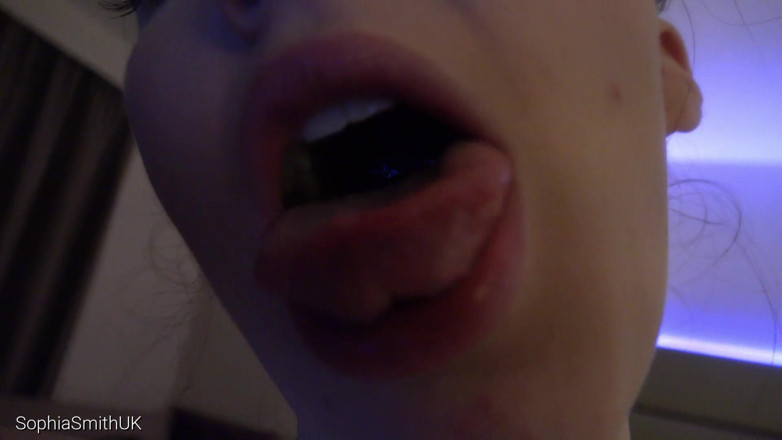 SophiaSmithUK: Asmr великий поцілунок