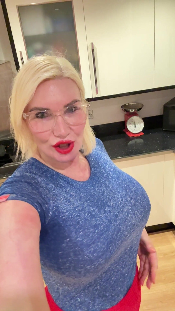 Sophie James: После моего запуска сливочная... Я не могу помочь себе