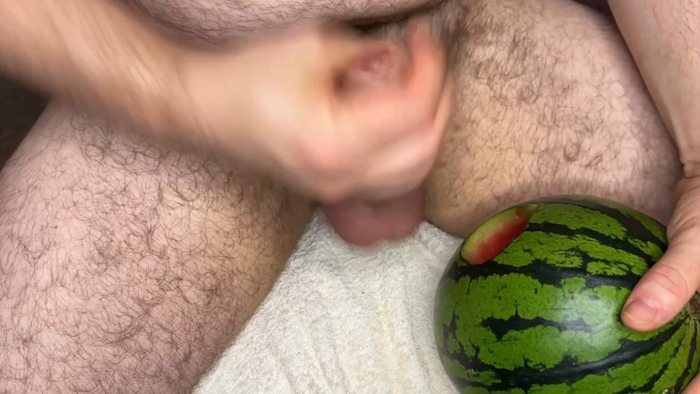 Paul Bear: Follando un melón