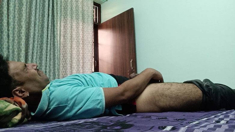Rajasthani-old-lover: Un homme desi indien baise et montre sa chaussure de...