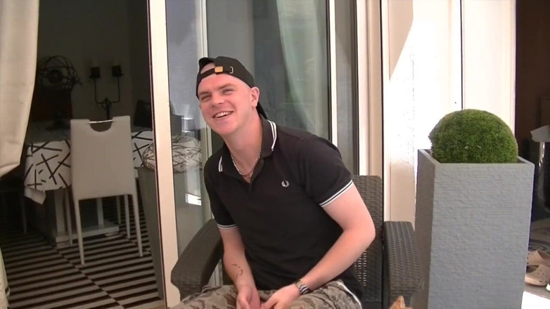 STRAIGHT BOY CURIOUS: Leo wird von hetero-araber für 200euros gefickt