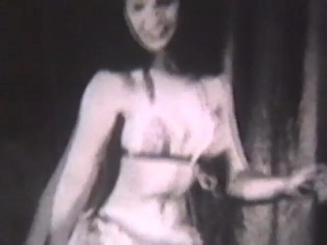 Vintage Usa: Compilatie. Erotische dans en kattengevecht van een vintage sexy milf (geen...
