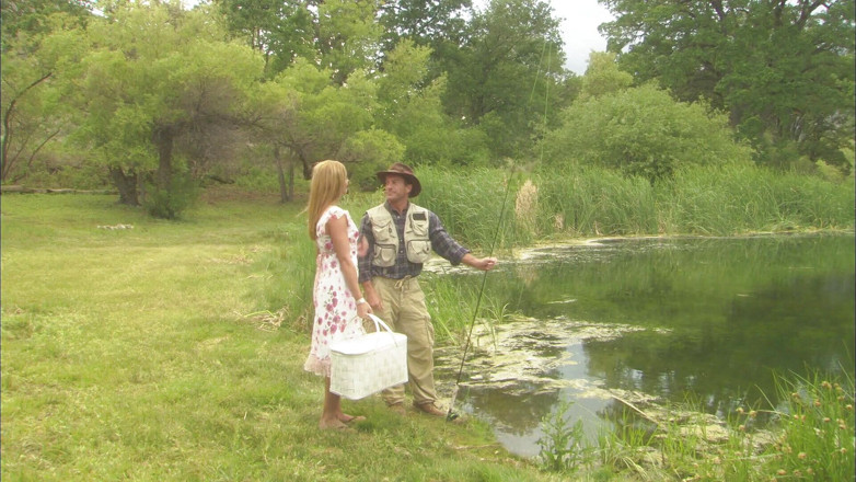 Babe Stars: Un couple sexy qui adore la nature a sa romance...