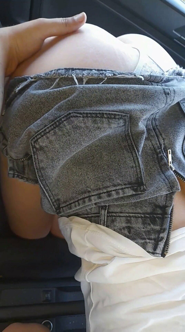 Audrey: 我的第一个Tinder约会 2 2023