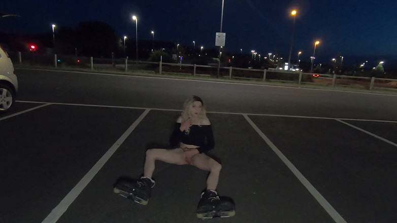 The Midnight Minx: Minxys skate tengah malam