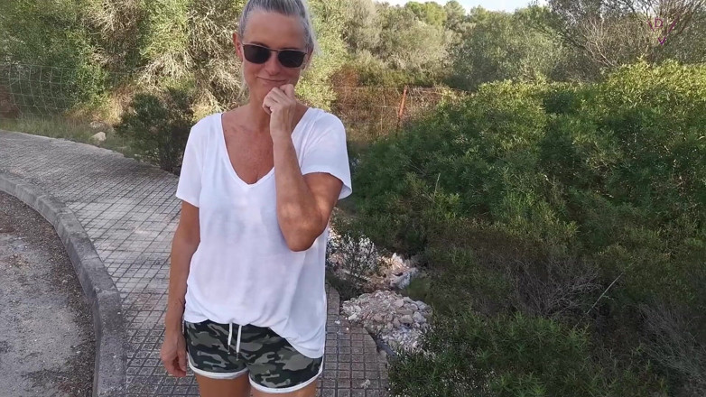 Dirty Tina: S'il te plaît, éjacule-moi dans la bouche !