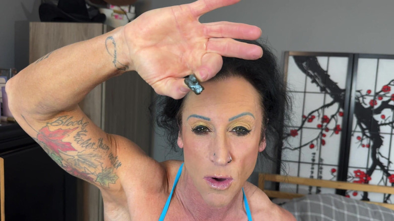 Kandylegsxxx: 康提的 cuck 维生素 吃软糖失败者