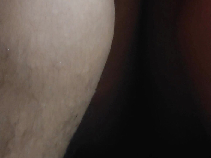 Realmallucouplevlog: Une bhabhi indienne montre ses jambes poilues