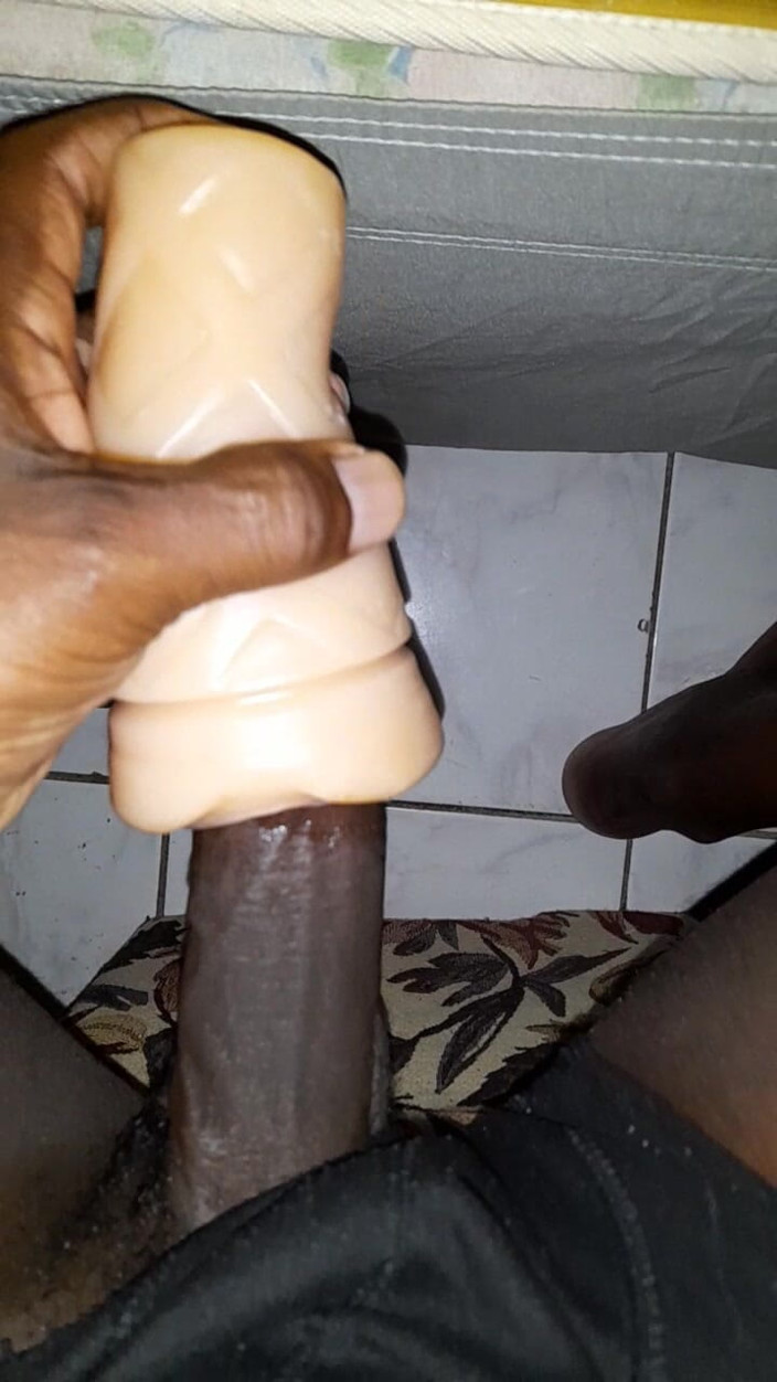 Islandvibes69: S5 E6 mastürbasyon yapıyor