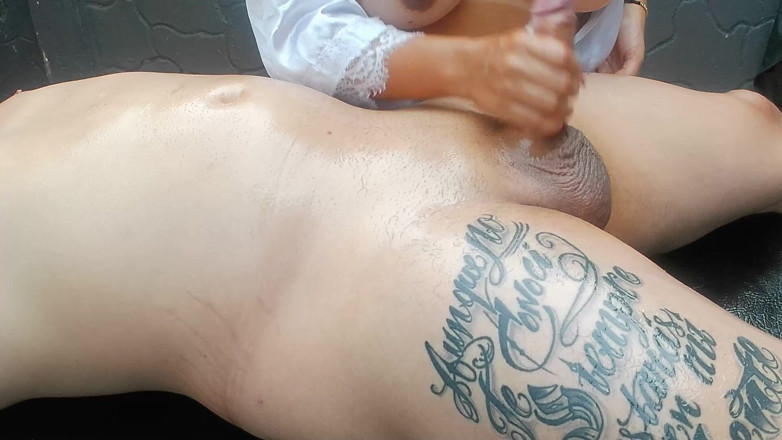 SENSESEX: Alla grande matrigna piace il massaggio all'aperto