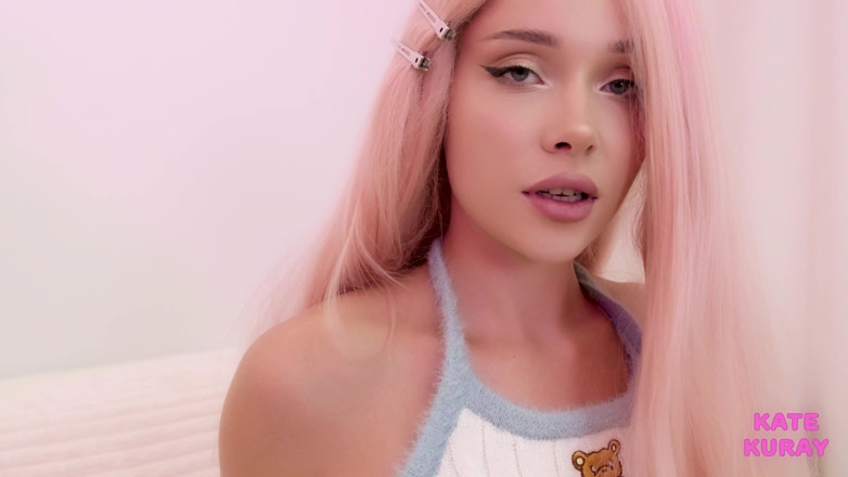 Kate Kuray: Barbie dengan rambut pink mencoba anal