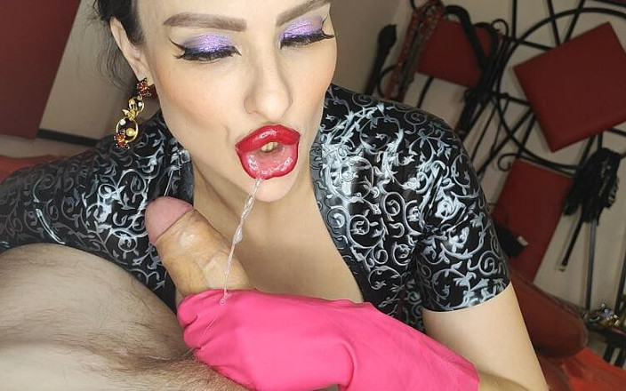 Princess18_: Kouření a honění s různými gumovými rukavicemi od latexové bohyně