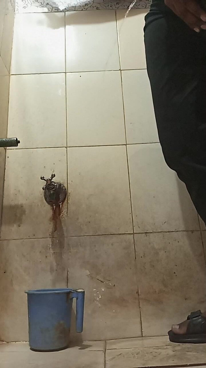 Sweet Indian cock: Šukání v koupelně a masturbace