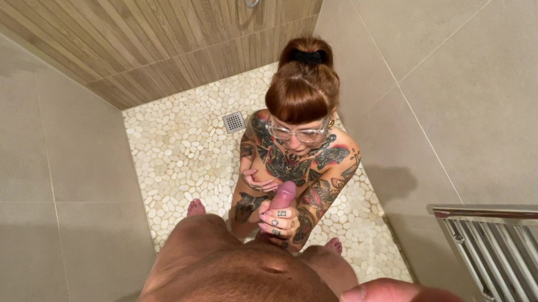 Yourfavecumslut: Cowok ini menggoda cowok ini untuk ngentot kontolnya sampai kencing!