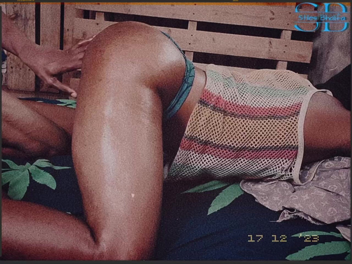 Stilesbhalifa1: Garçon africain rêverie. Profiter