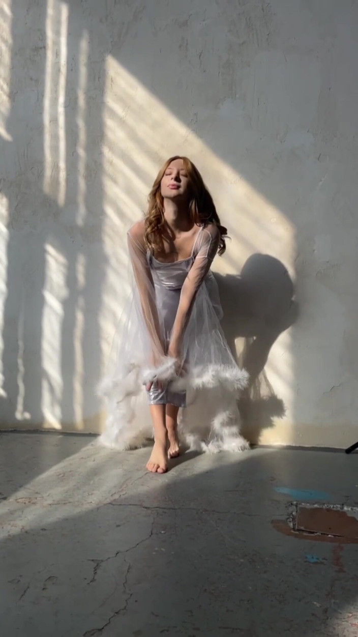 Skinny_lady69: Adoration de la déesse strip-tease