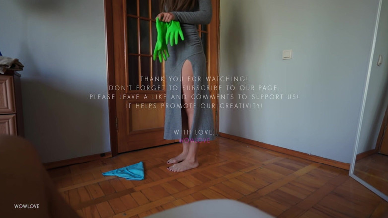 wowlove: Dopasowana macocha złapała Stepson z boner podczas czyszczenia. Czy ona...