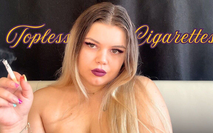 Your fantasy studio: Cigarette et vapotage seins nus