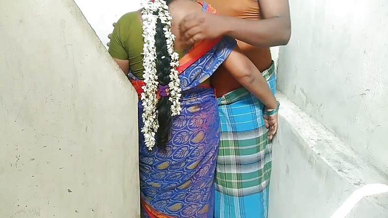 Priyanka314: India tía de pelo largo folla con sirviente chico