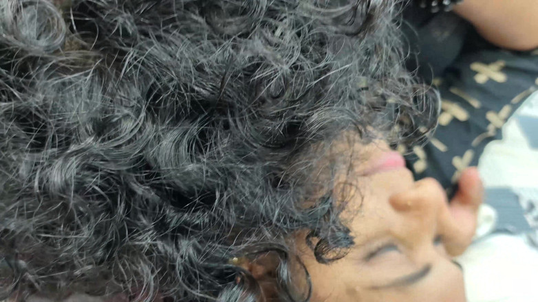Vaishnavysharunraj: Si bacia con le tette e si bacia