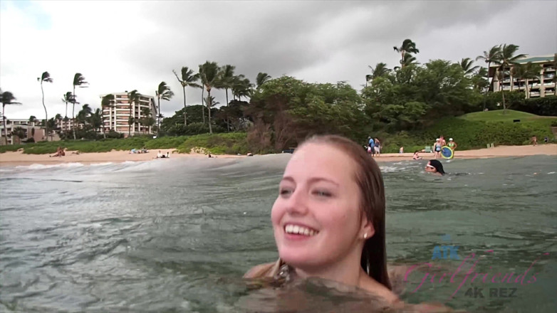 ATK Fans (Girlfriends): Vacanță virtuală pe Hawaii cu Scarlett Sage 2/6