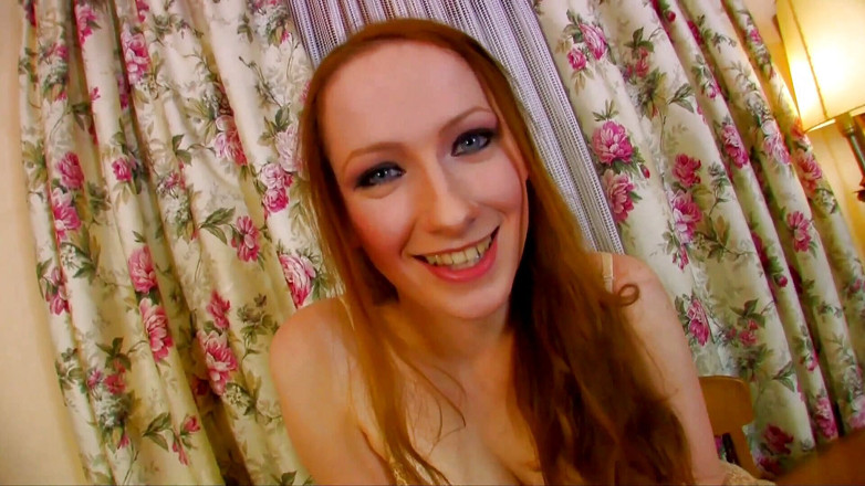 Fetish Desire: Санта-Клаус має нову сексуальну помічницю, яка має гарну дупу та брудні звички...