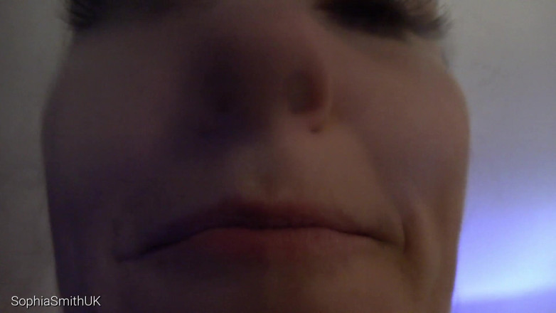 SophiaSmithUK: Asmr un gran beso