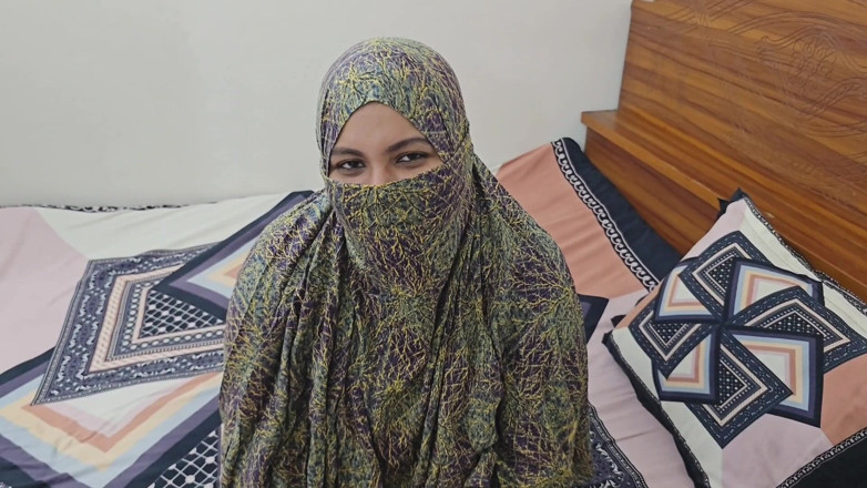 Banglavabi: 나는 주인의 마누라를 혼자 발견하고 그녀를 따먹어. 01부
